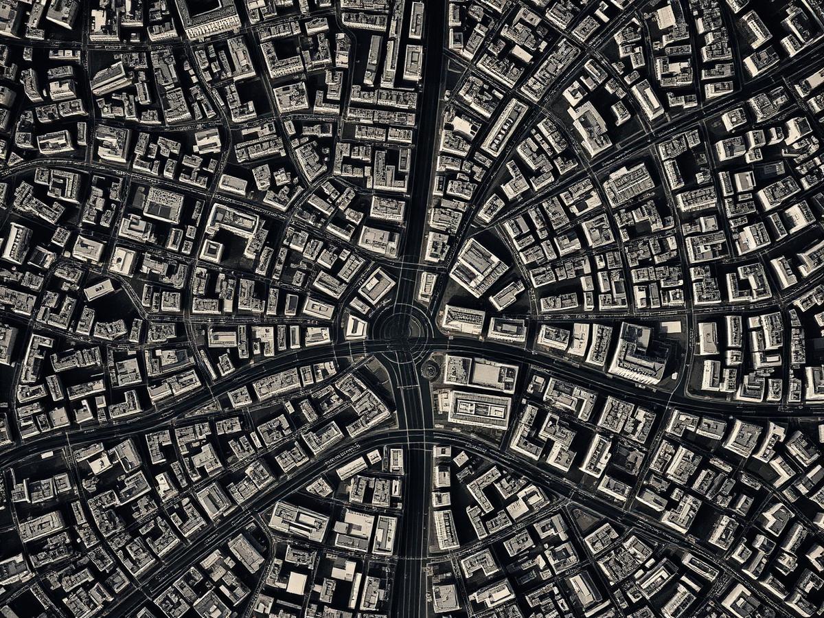 Plan éditorial en noir et blanc du 8e arrondissement de Paris